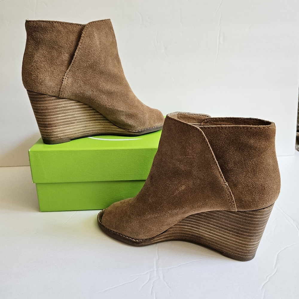 Lucky Brand Suede Open Toed booties, size 7.5 (Fits more like a 7)